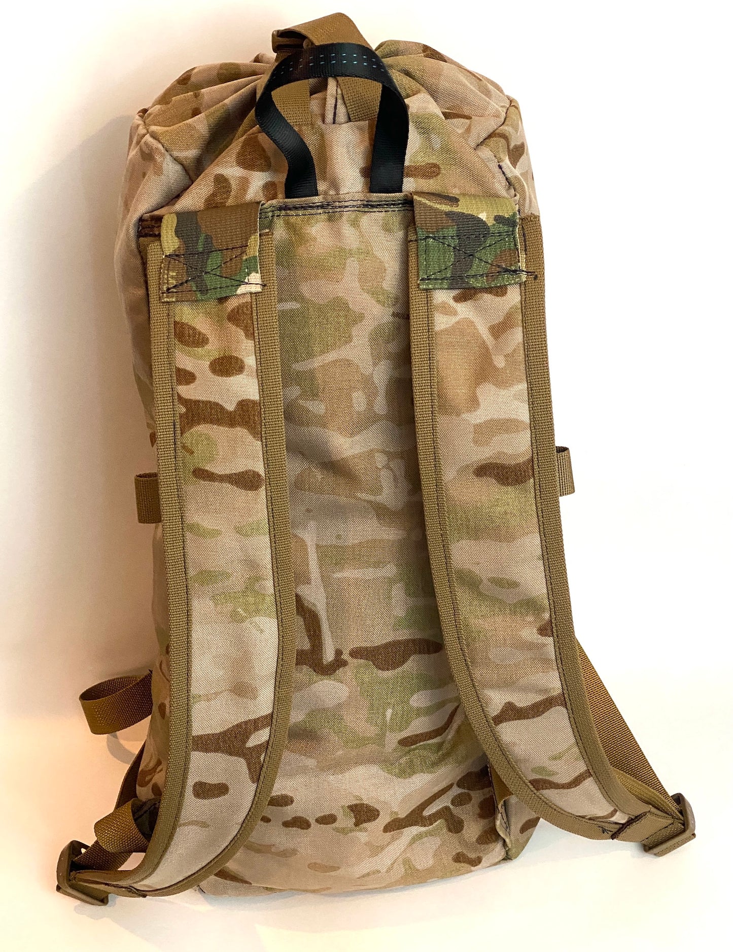 Summit Pack Multicam Arid