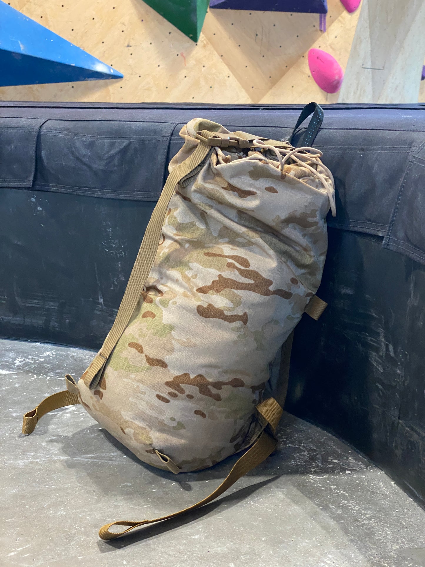 Summit Pack Multicam Arid